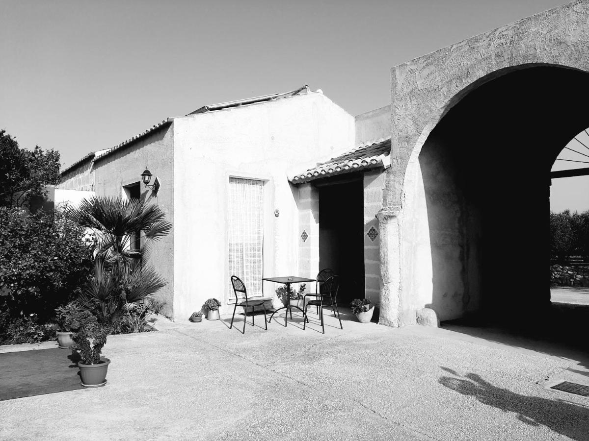 Baglio Bellavista Bed & Breakfast Torre Nubia ภายนอก รูปภาพ