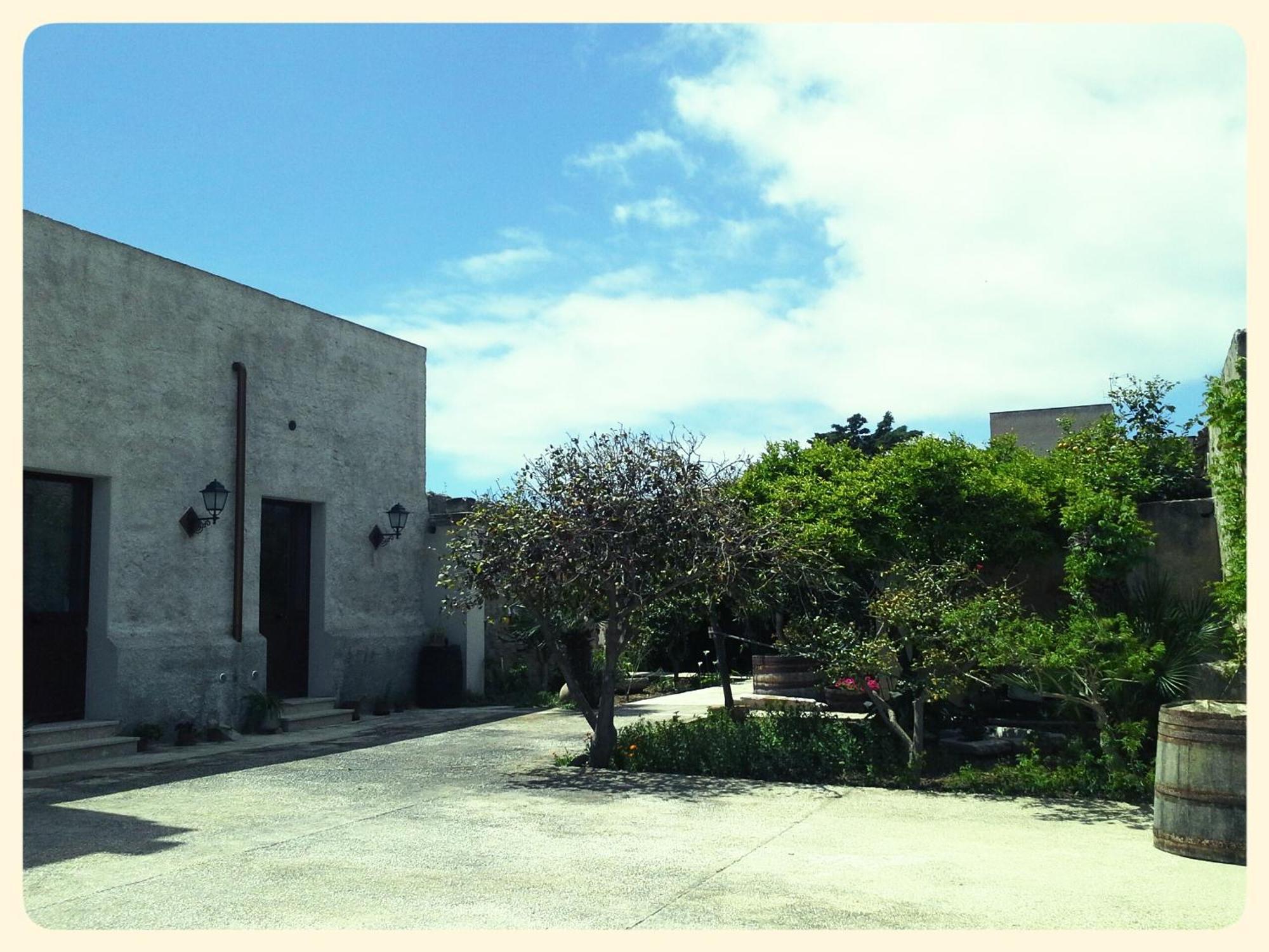 Baglio Bellavista Bed & Breakfast Torre Nubia ภายนอก รูปภาพ
